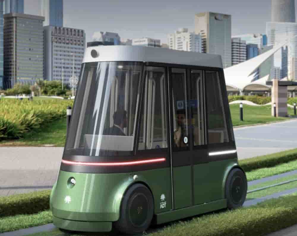 Urbanloop prépare la mise en service d’un démonstrateur à Abou Dabi d’ici 2026, sur le site expérimental de Masdar City, ville "bas carbone".