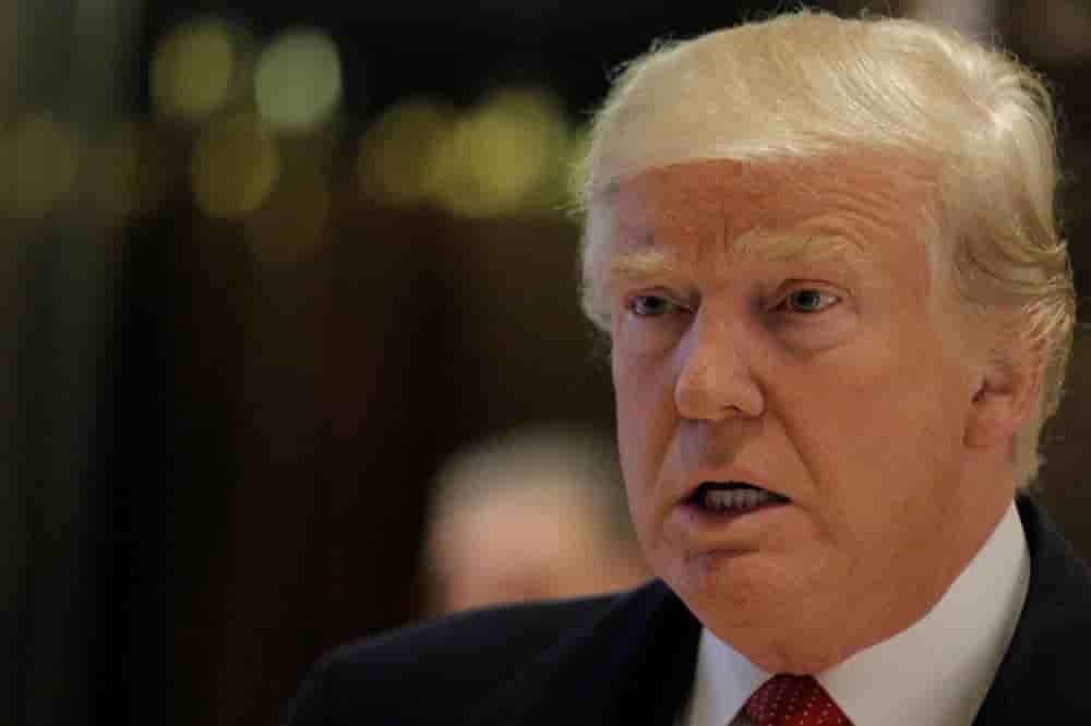 Trump annonce un chèque de 1 776 dollars pour les militaires.