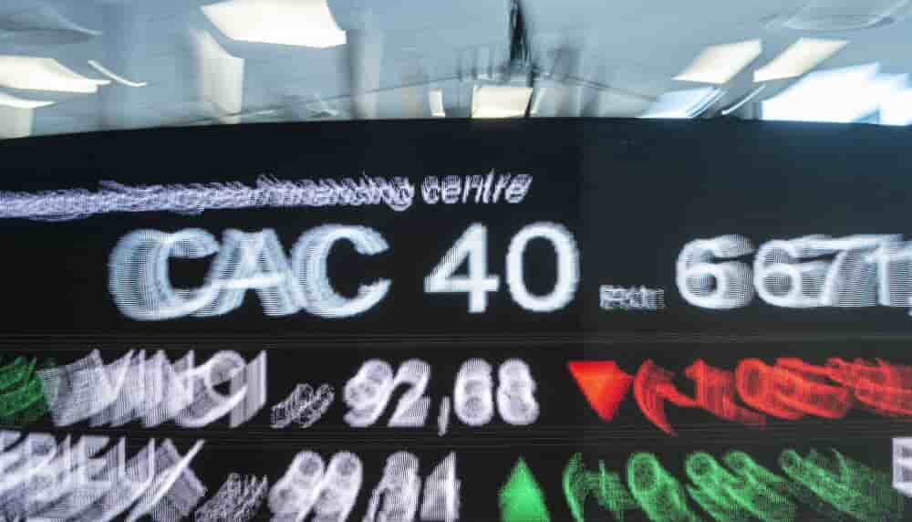 Selon Proxinvest, la moitié des dirigeants du CAC 40 gagnent donc plus de 5,6 millions d'euros par an.