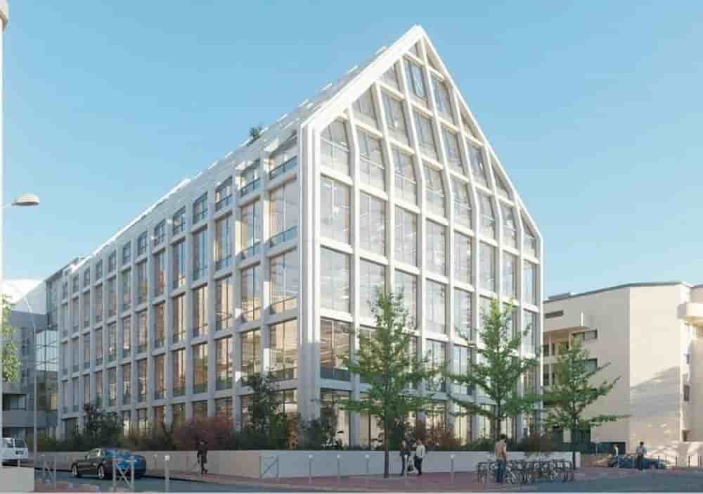Spotlight à Issy-les-Moulineaux : un immeuble de bureaux au croisement de l’innovation et du patrimoine