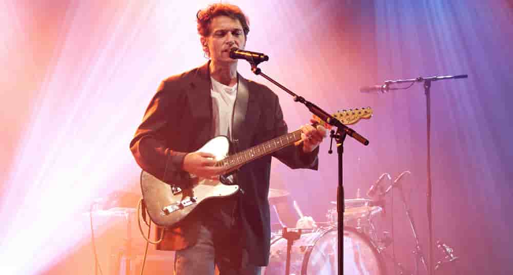 Le chanteur Raphaël était en concert à Sucy-en Brie, en octobre 2024.