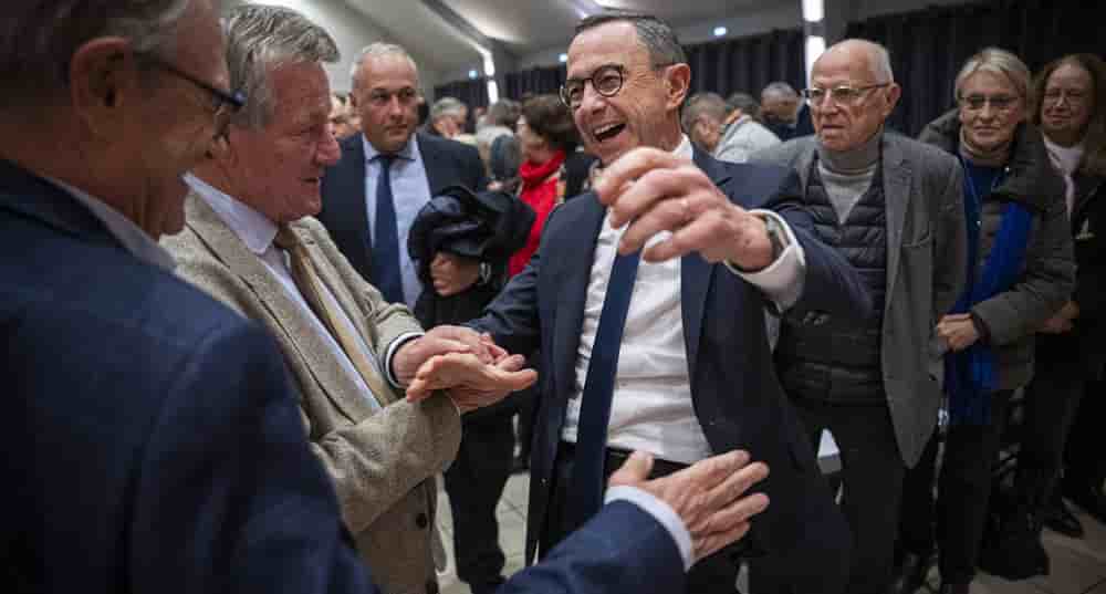 Dans le cadre d'un déplacement de deux jours en Eure-et-Loire, le président des Républicains Bruno Retailleau participe à une réunion publique devant quelques centaines de sympathisants a l'Espace Hugo de Chérisy, près de Dreux.