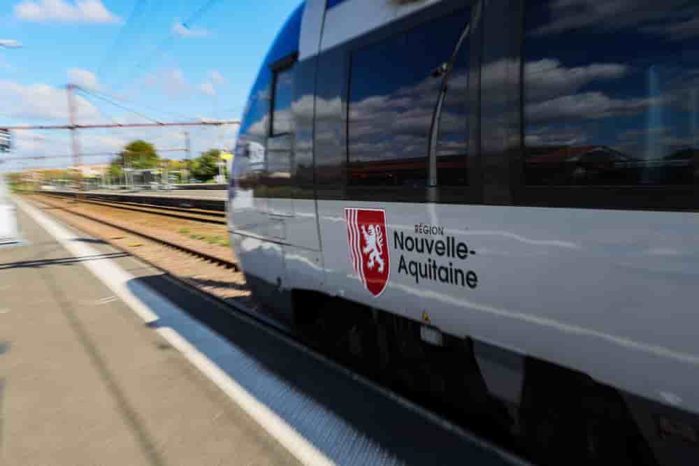 Au lieu d'envoyer ses plus vieux trains à la casse, la Nouvelle-Aquitaine pourrait leur donner une seconde vie grâce au biogaz. Photo © Yohan Bonnet pour La Tribune - Midipile - Midipile