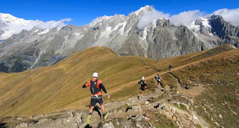 Le Grand col Ferret durant la CCC pendant le HOKA UTMB Mont Blanc du 25 au 31 aout 2025
