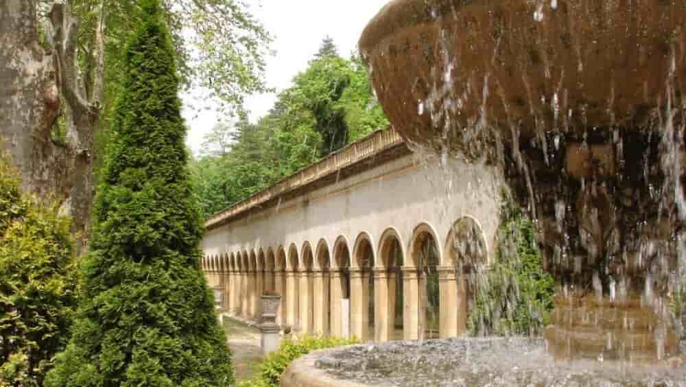 La station thermale d’Ussat-les-Bains (Ariège) accueille 1 500 curistes par an, dont la moitié en affections longue durée.