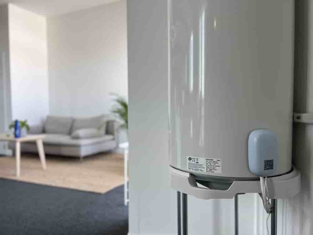 Spécialisée dans les solutions intelligentes pour la gestion de l’énergie, Elax Énergie a fait le choix de produire ses thermostats connectés en Bretagne grâce à un partenariat avec Novatech Industries.