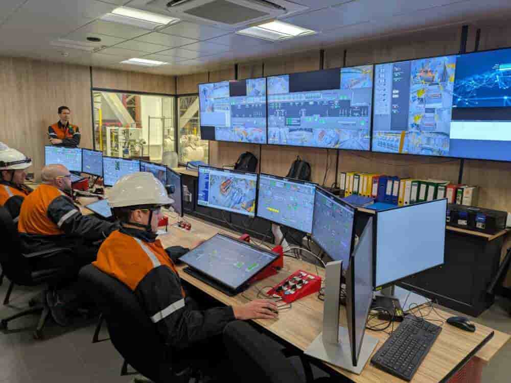 La salle de contrôle à l'usine de Mardyck.