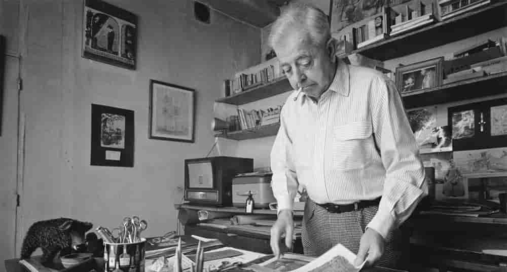 Le poète Jacques Prévert chez lui, à la cité Véron, en 1963, à Paris. © Daniel CZAP/GAMMA RAPHO - Jacques PrÈvert - 2025-11-27-RH-001 (40)