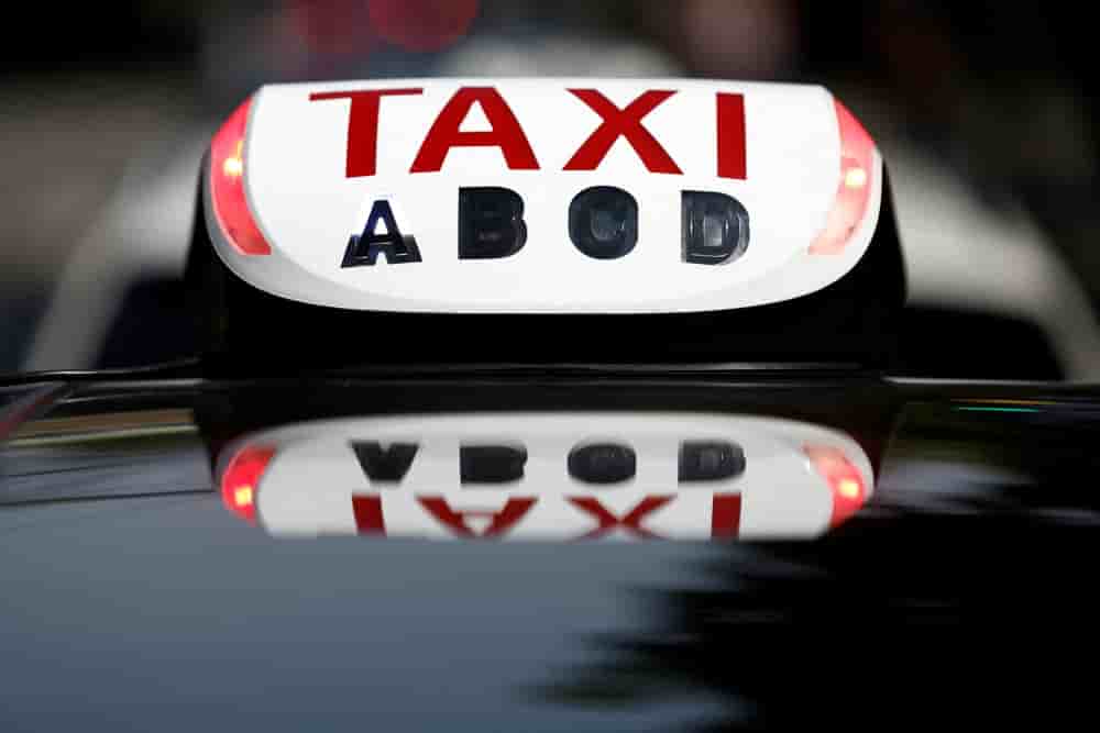 Le projet de loi de luttre contre les fraudes sociales et fiscales veut obliger les taxis et les transporteurs sanitaires conventionnés avec l'Assurance maladie à géolocaliser leurs véhicules