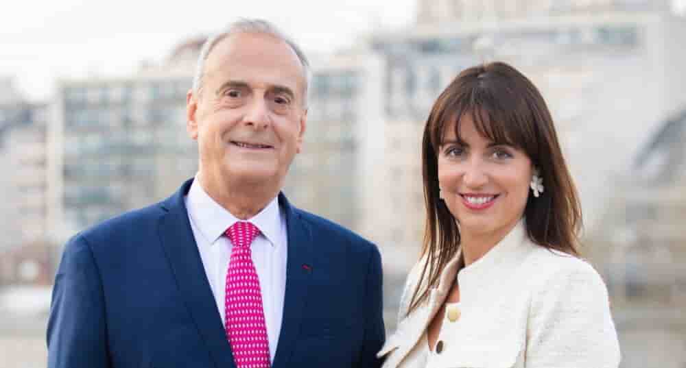 S'il est réélu, le maire (LR) sortant de Courbevoie, Jacques Kossowski, cédera, d'ici à la fin de mandat, son fauteuil à son adjointe (UDI) Stéphanie Soares.