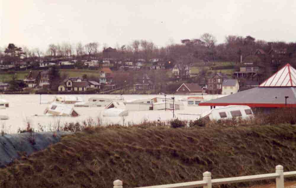 En décembre 1999, le camping de Quiberville est resté noyé sous les eaux pendant près de quinze jours comme le montre cette photo de l'époque.