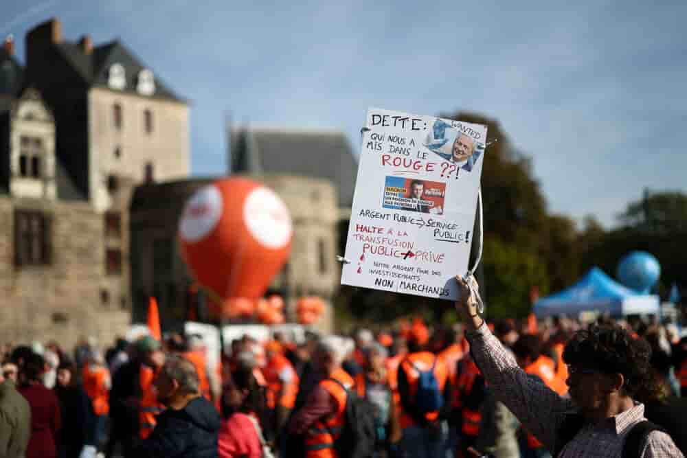 Manifestation à Nantes dans le cadre d’une journée nationale de grèves et de manifestations contre le gouvernement et les éventuelles mesures d’austérité, le 2 octobre 2025.