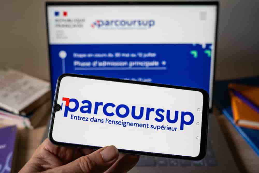 La plateforme Parcoursup ouvre aujourd'hui et dévoile aux lycéens les 25 000 formations proposées pour la rentrée 2026.