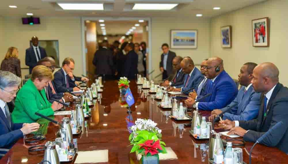 Séance de travail, début décembre 2025, à Washington, entre le gouvernement de la RDC et le FMI, en marge de la signature de l’accord historique de paix entre la RDC et le Rwanda.
