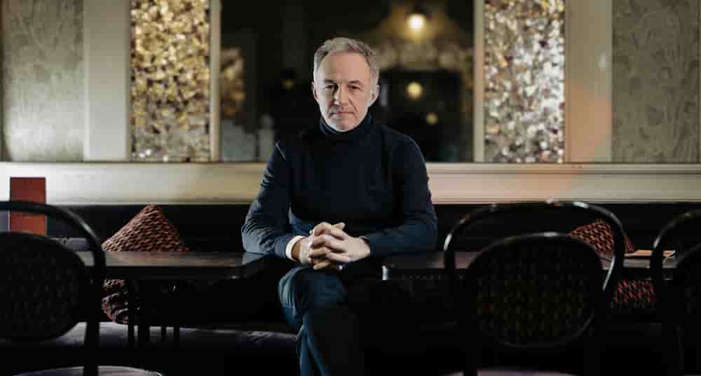 Emmanuel Grégoire à Paris, en décembre 2025.
