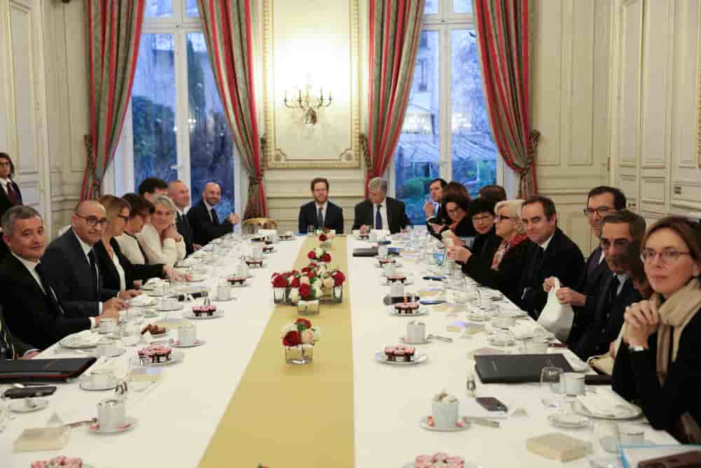 Faute d’avoir réussi à faire adopter un budget avant le 1er janvier, le gouvernement de Sébastien Lecornu devra renoncer à certaines mesures fiscales dans le budget 2026.