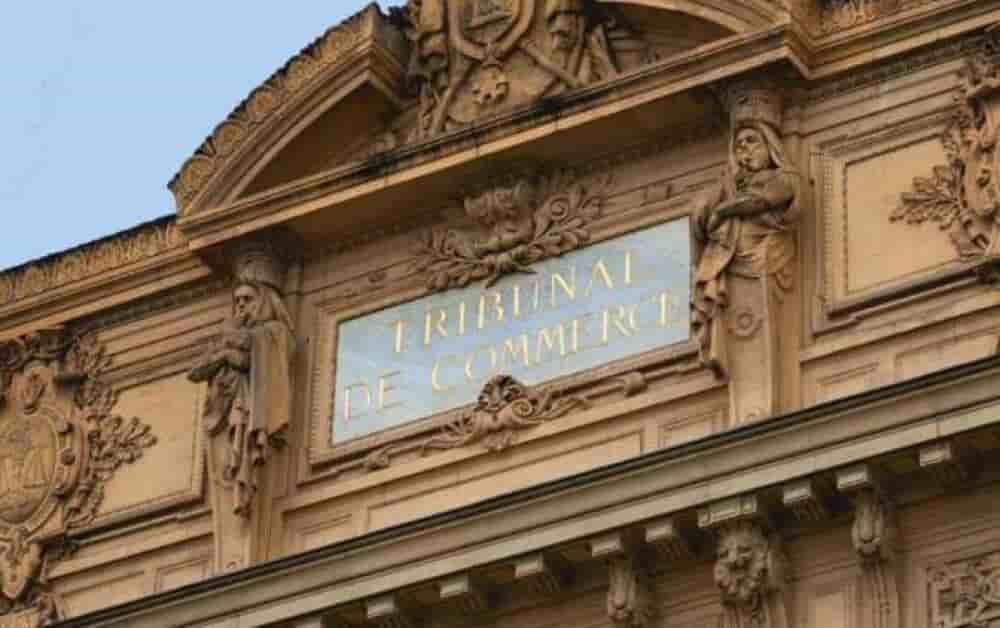 Avec 18 986 procédures collectives ouvertes depuis le début d'année, le 1er trimestre 2026 se clôture sur une hausse de +6,4 % des défaillances. La sinistralité atteint un niveau record portant le nombre de défauts à 71 100 sur 12 mois glissants.