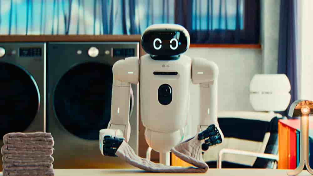 CLOiD, le robot domestique de LG affiche un impressionnant éventail de fonctionnalités mais reste encore trop lent pour imaginer un réel déploiement pour l’instant.