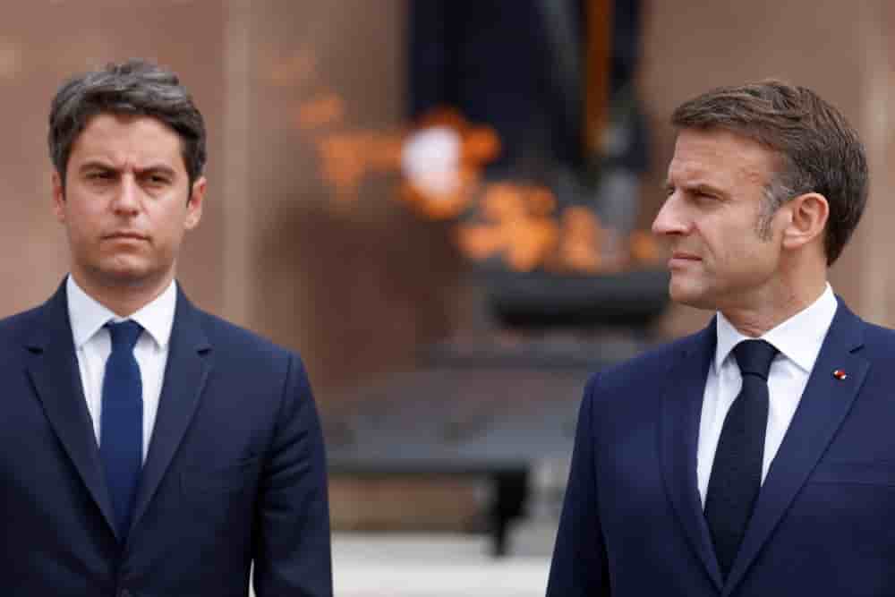 L'ancien premier ministre et député Gabriel Attal porte une loi sur la protection des mineurs en ligne légèrement différente de celle du gouvernement