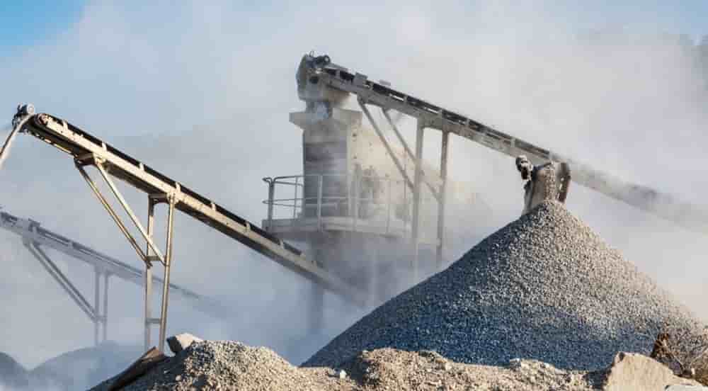 Les grands groupes miniers cherchent à se consolider dans des industries extractives en pleine recomposition avec la transition énergétique.