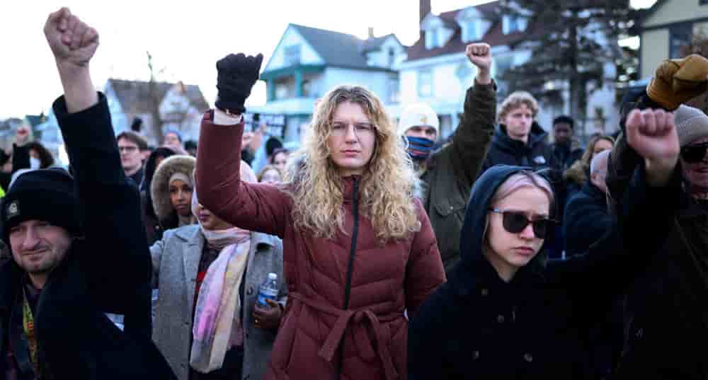 À Minneapolis, les habitants se mobilisent après le meurtre de Renee Nicole Good par les agents de l'ICE, mercredi 7 janvier.