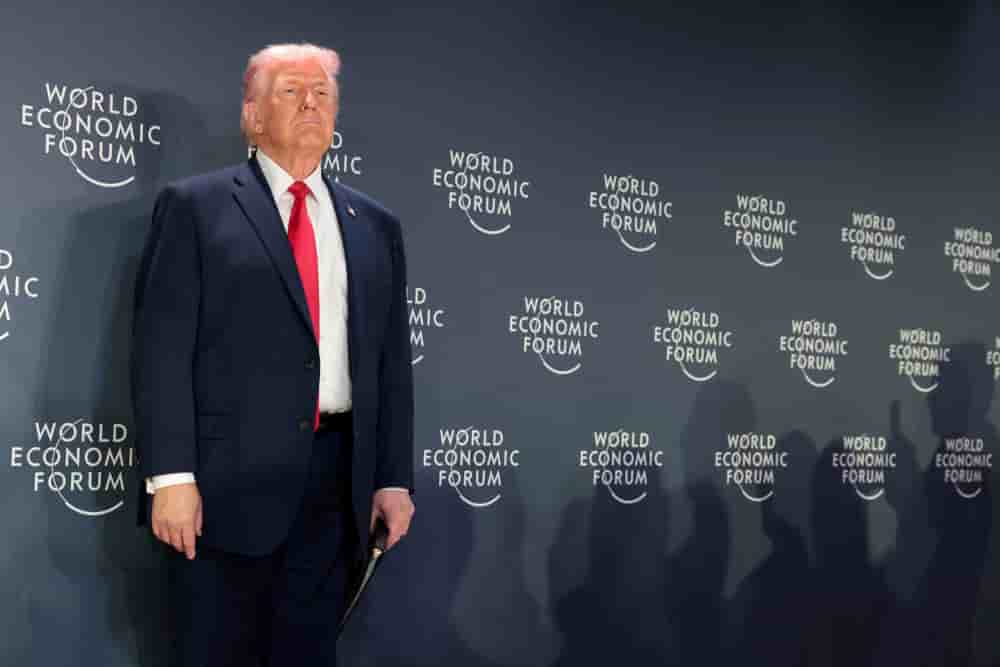 Le président américain a refusé de préciser si le compromis en discussions donnait aux Etats-Unis la possession du territoire autonome danois.