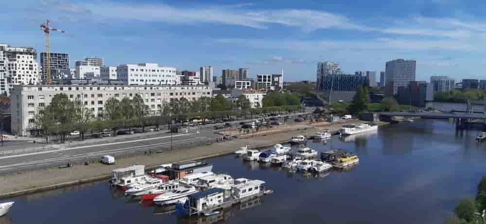 Le retournement du bâtiment et de l’immobilier, survenu plus tardivement dans les Pays de la Loire, a fortement alimenté la flambée des défaillances observée en 2025.