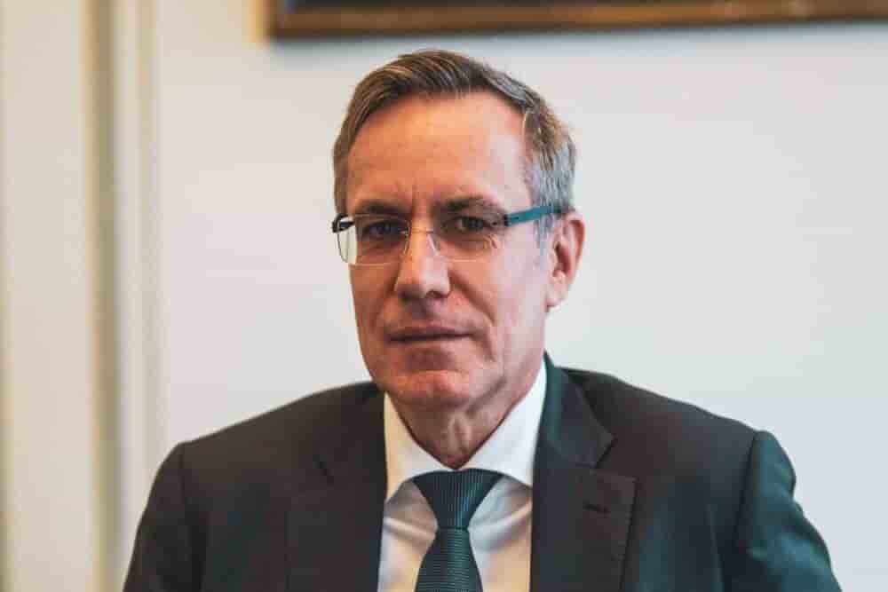 " Nous sommes les cinq sens de l'économie ", Patrick Lesbros, président du Tribunal des activités économiques de Marseille.