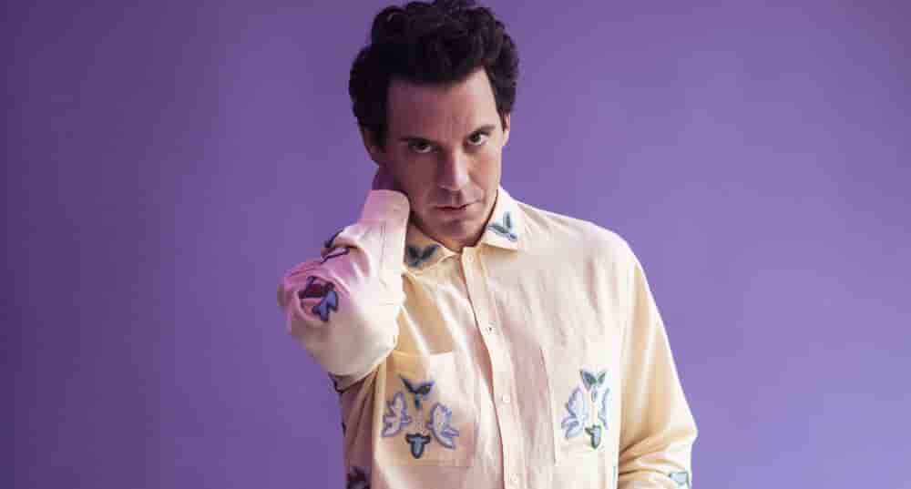 Mika revient avec un septième album, Hyperlove.