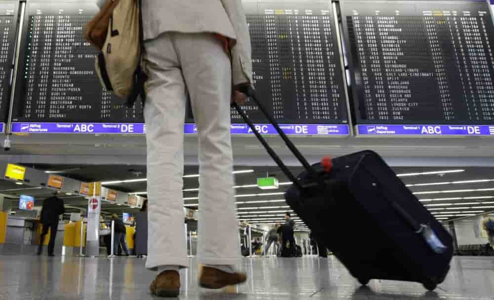 Les eurodéputés souhaitent garantir aux passagers le droit d'embarquer sans frais supplémentaires un "effet personnel" (sac à main, sac à dos, ordinateur portable...) ainsi qu'un bagage cabine.