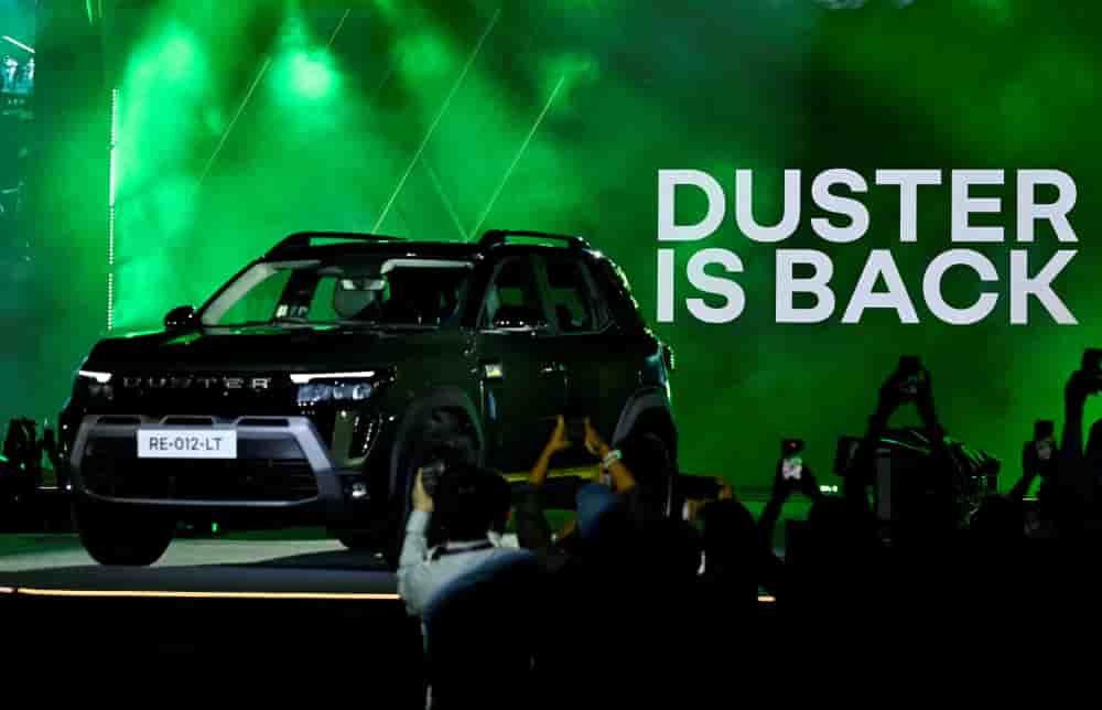 Le constructeur automobile français Renault Group dévoile un nouveau modèle du SUV Duster lors d'une cérémonie de lancement à Chennai, en Inde, le 26 janvier 2026.