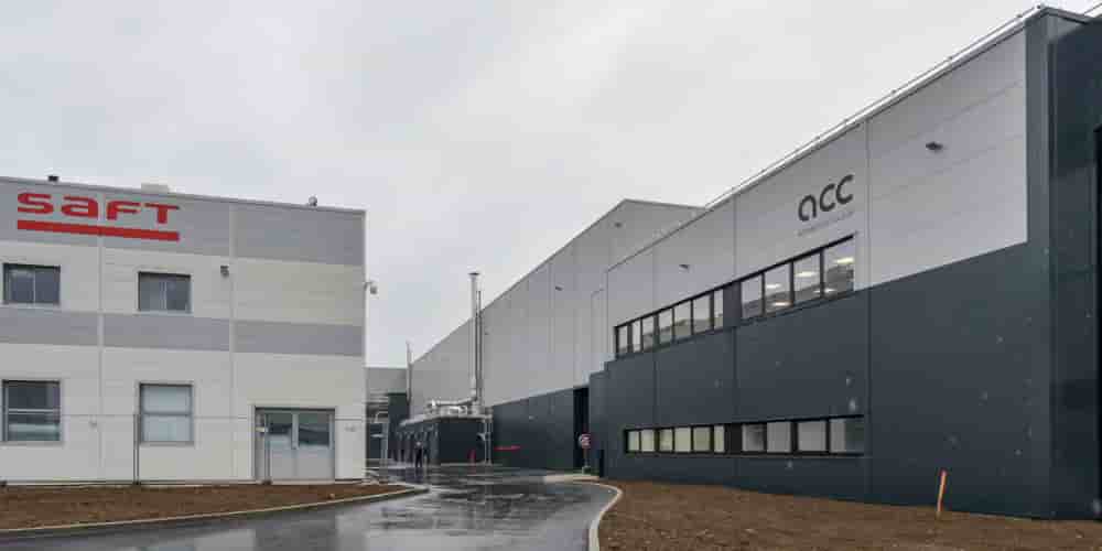 A Nersac, en Charente, Automotive Cells Company dispose d'une usine pilote pour tester la fabrication de batteries en grande série.