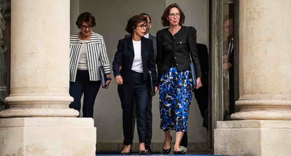 La ministre de la Culture, Rachida Dati, et la ministre chargée des Comptes publics, Amélie de Montchalin, à l’issue du conseil des ministres au Palais de l’Élysée, le 23 juillet 2025.