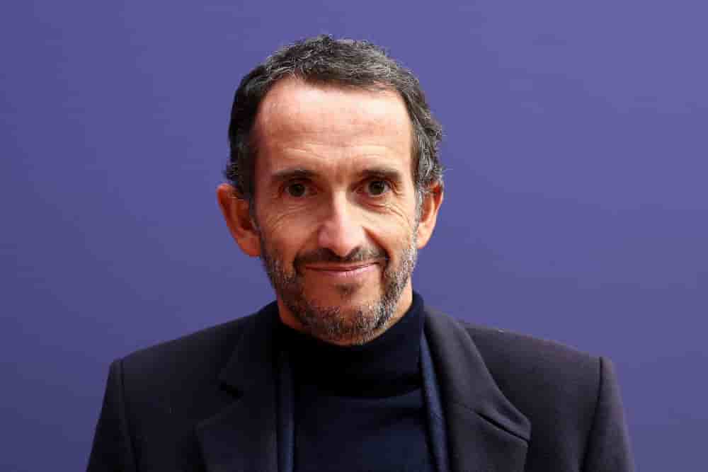 Alexandre Bompard, PDG de Carrefour, lors du sommet international " Adopt AI " au Grand Palais à Paris, le 25 novembre 2025.