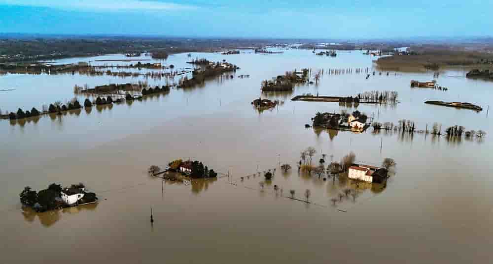 Vue aérienne du village de La Réole inondé par la Garonne, dans le sud-ouest de la France, le 17 février 2026.