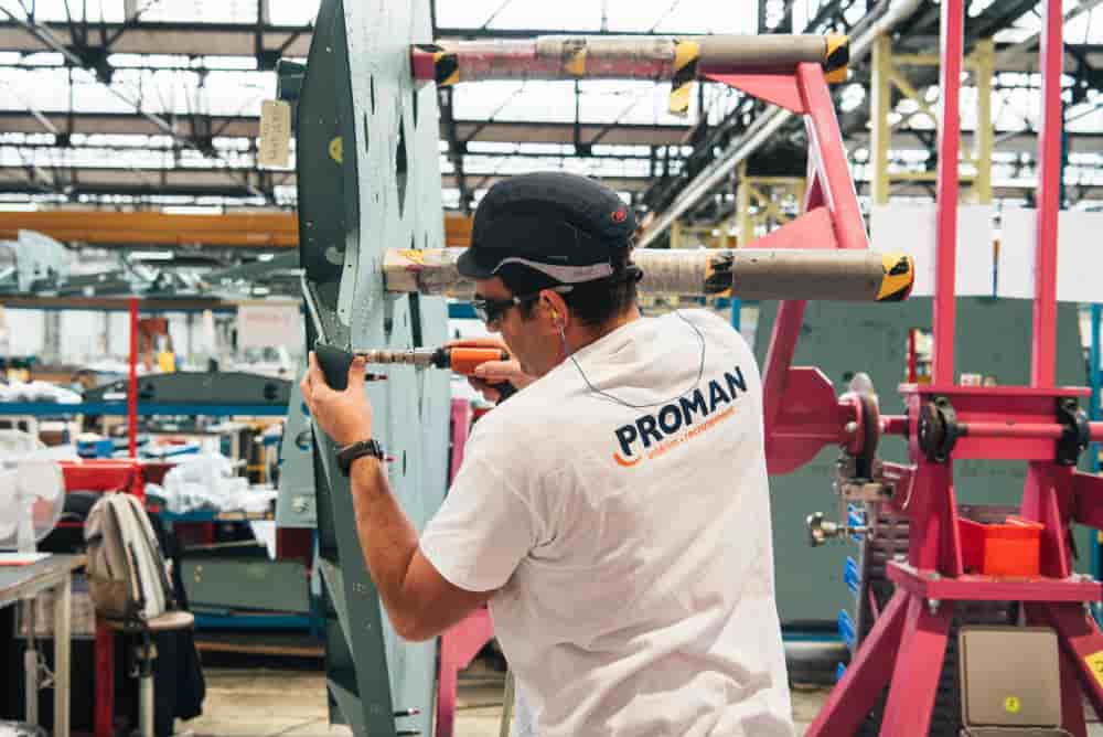 Afin d'assurer sa montée en puissance et défier l'image négative qui joue contre elle, l'industrie française va bénéficier d'une nouvelle stratégie de recrutement.