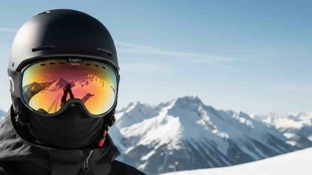 Le Cairn Blaze SPX Photochromic adapte automatiquement sa teinte selon la luminosité en montagne.