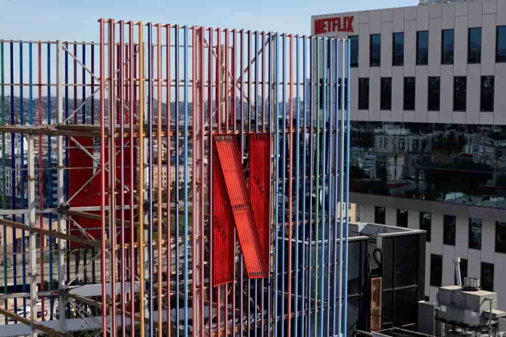Les investisseurs ont salué ce désengagement, craignant une surestimation de l'actif qui aurait pesé sur la valorisation de Netflix.