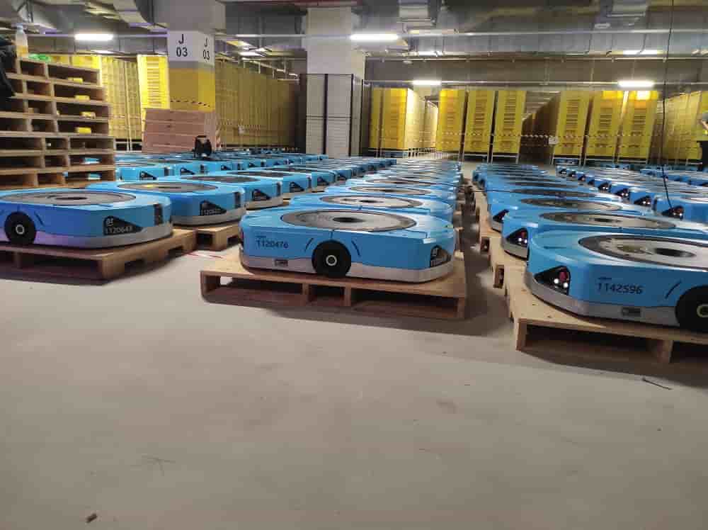Robots Amazon, plateforme CargoPort Lyon.