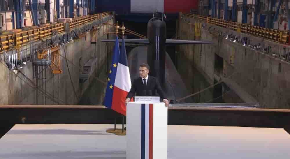 Emmanuel Macron à l'Ile Longue