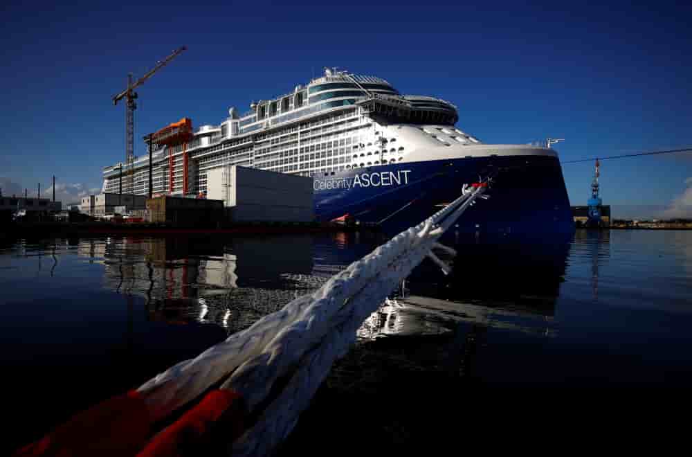 Le navire de croisière Celebrity Ascent aux chantiers navals Les Chantiers de l'Atlantique à Saint-Nazaire.