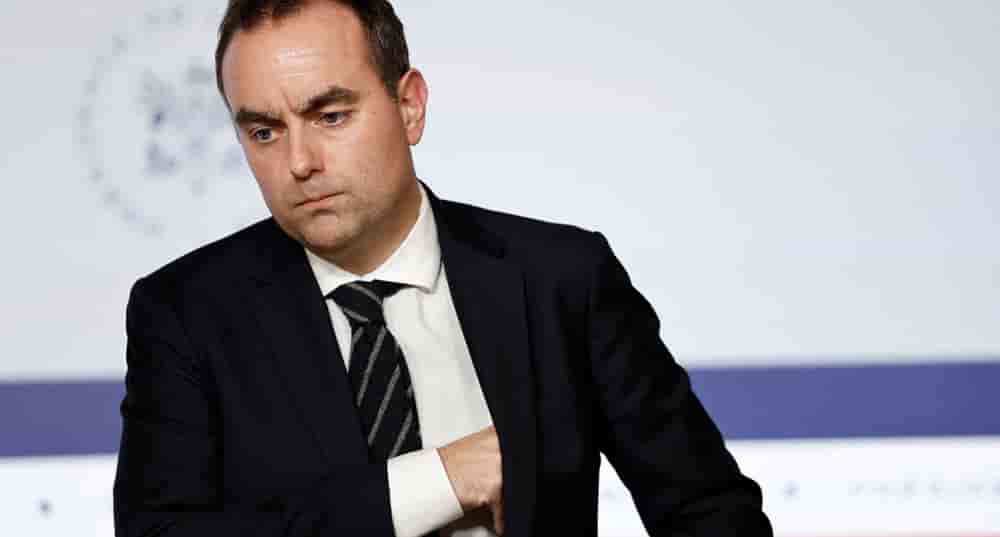 Sébastien Lecornu, Premier ministre.