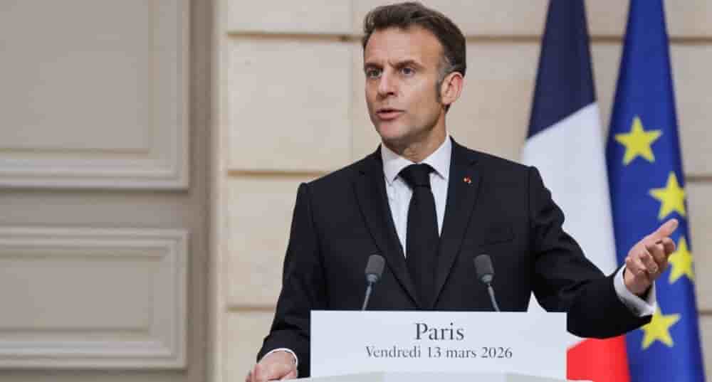 Emmanuel Macron, qui prend 2 points et s’installe à 22% d’avis favorables