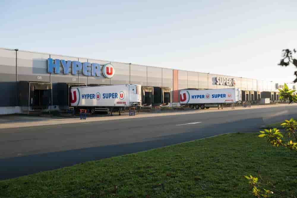 Coopérative U recrute 537 personnes dans les Pays de la Loire, notamment sur le site logistique de Carquefou (photo), en Loire-Atlantique.
