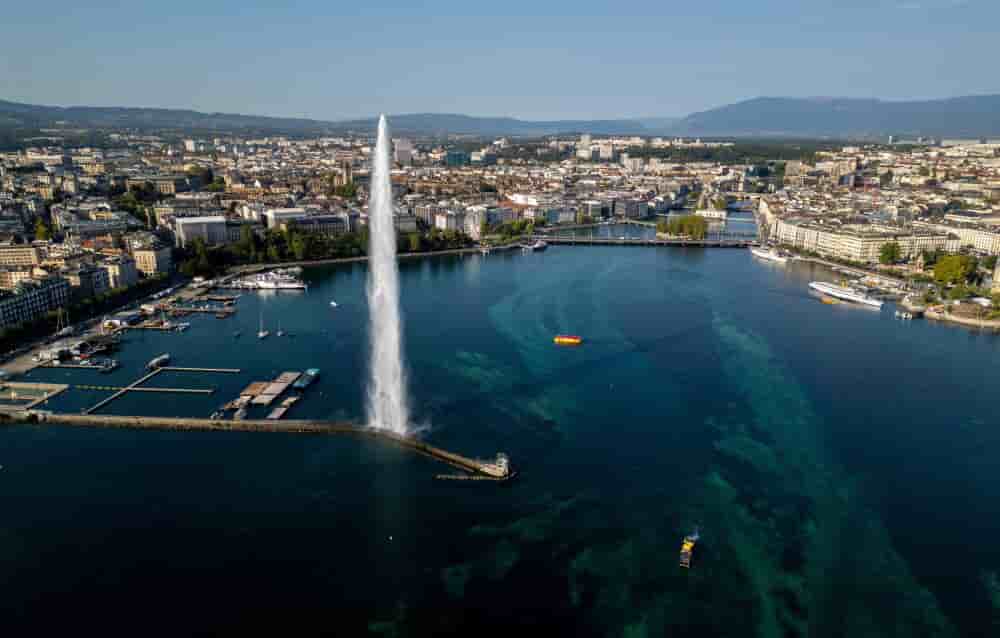 La Suisse compte actuellement 9,1 millions d’habitants contre 7,2 millions en 2000, selon l’Office fédéral de la statistique.