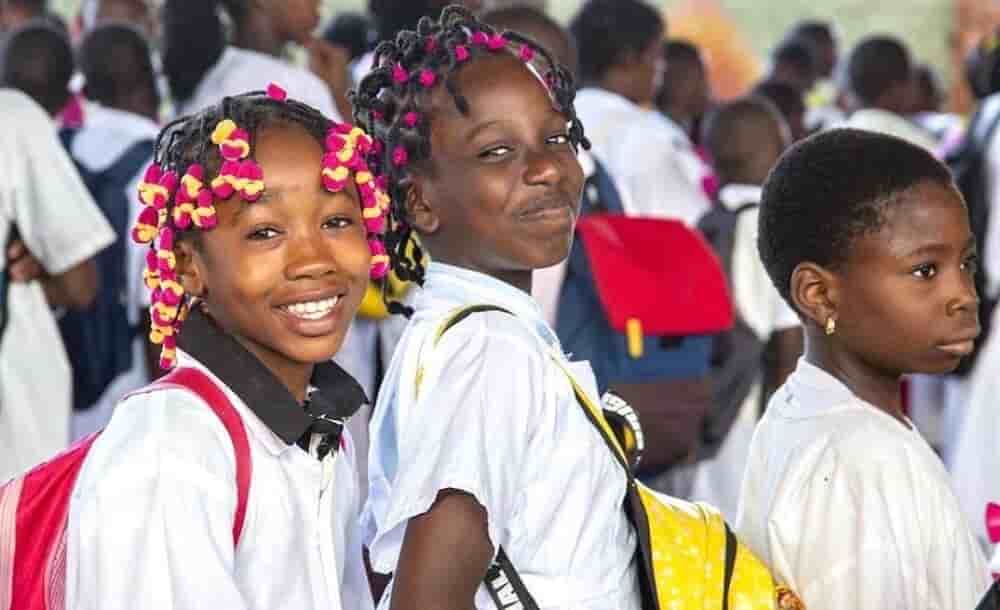 En Angola, le français devient une langue étrangère obligatoire dès les deux dernières années du primaire.