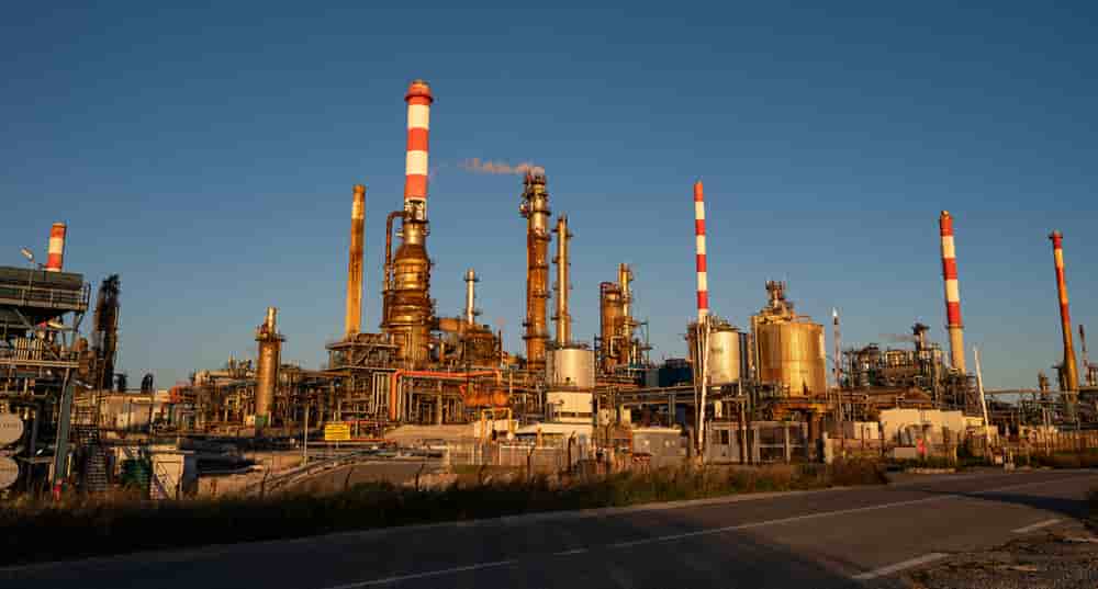 La raffinerie de pétrole de Lavera, à Martigues, dans le sud de la France, le 17 mars 2026.