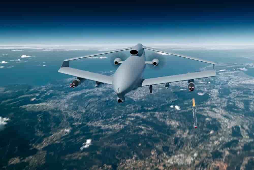 Le R2-600 développé par l'entreprise française Fly-R est un drone MALE (moyenne altitude longue endurance) pour des missions de surveillance, reconnaissance, renseignement ou offensive.