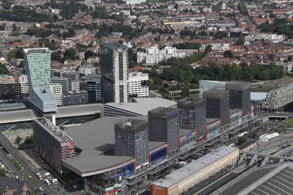 Une vue aérienne montre le quartier Euralille à Lille, dans le nord de la France, le 1er septembre 2013.