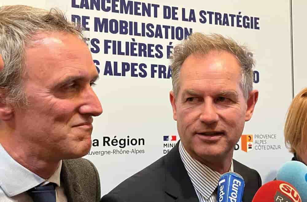 A gauche, Damien Robert, directeur général de la Solideo. A droite, Edgar Grospiron, président du comité d'organisation des JO 2030.